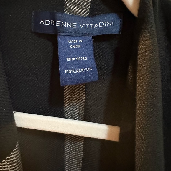 Adrienne Vittadini Wrap Fringed Poncho Red Black Gray White NWOT - Picture 4 of 4